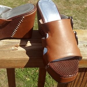 Brown leather Steve Madden wedge.